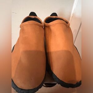 New Never worn Nike Air Moc- size 9